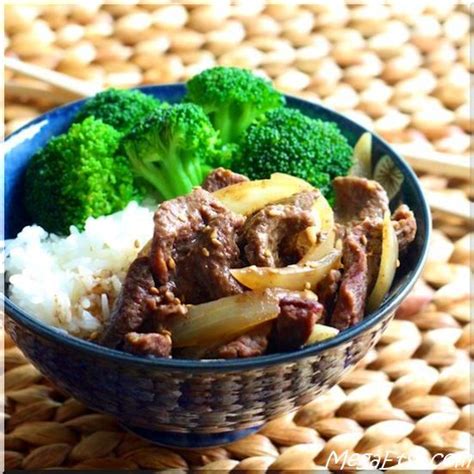 Add the onions, hoisin sauce, lime zest and juice, ginger and red curry paste to the slow cooker and coat the pork chops in the mixture. Slow Cooker Hoisin Five-Spice Beef with Broccoli | Spiced beef, Hoisin beef recipe, Broccoli beef