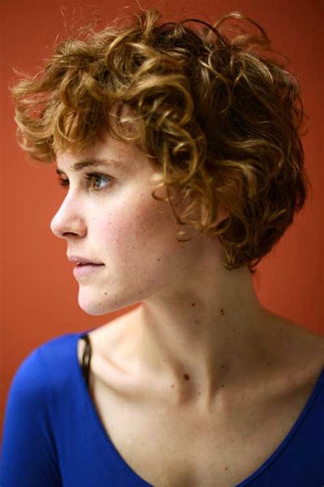 Androgynous haircuts are getting popular lately. Curly Androgynous Haircuts / androgynous haircut | Hair ...