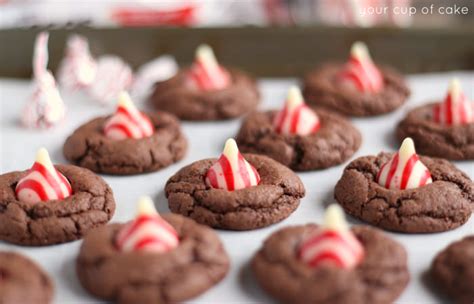I remember my grandmother making these cookies every christmas, but i think i remember her placing a hershey kiss on the top of the cookies during the last few minutes of baking. 21 Of the Best Ideas for Christmas Cookies with Hershey Kisses - Best Diet and Healthy Recipes ...