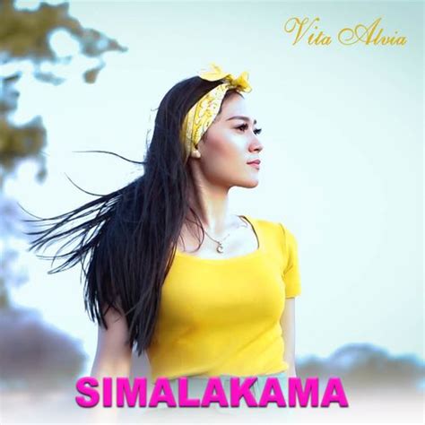 Single ini didistribusikan oleh label global musik era digital. Lirik Lagu Vita Alvia - Simalakama