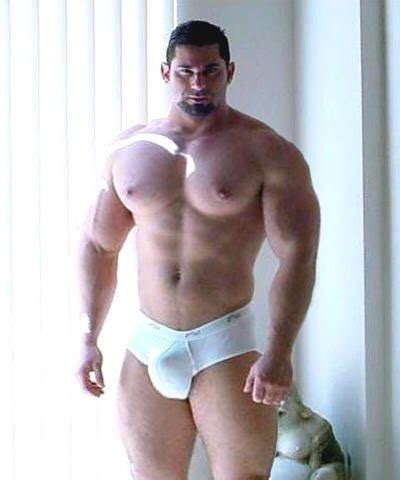 Now it's time to recognize the muscle daddies! Wanna be fat — gainerbull: "What do you mean you lost six...