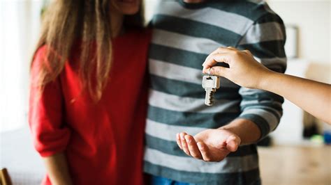 The results will let you see the total interest and the monthly average for the minimum and maximum payment plans. Commonwealth Bank cuts home loan interest rates