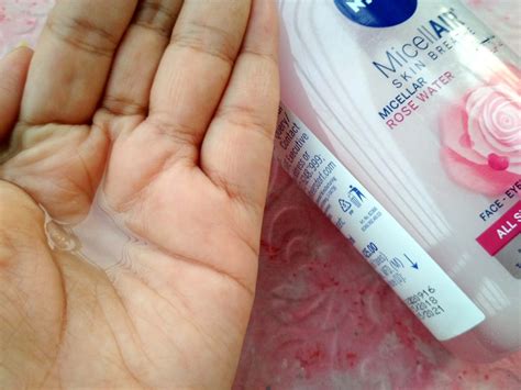 Nivea's newest rose micellar water with oil comes in a super pretty packaging in pink. New Nivea Micellar Rose Water Review - Khushi Hamesha