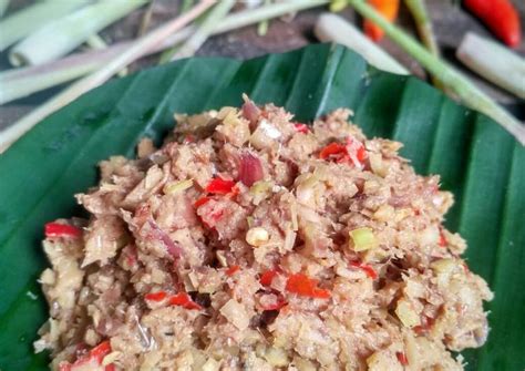 Sambal matah yang diracik dari cabe dan bawang merah serta serai ini populer karena rasa pedas segarnya. Bumbu Sambal Serai Bali / Bali This Is Me Melissa S Blog ...