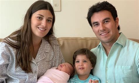 Inició su carrera en monoplazas en 2004. Checo Perez y su esposa dan la bienvenida a su hija Carlota