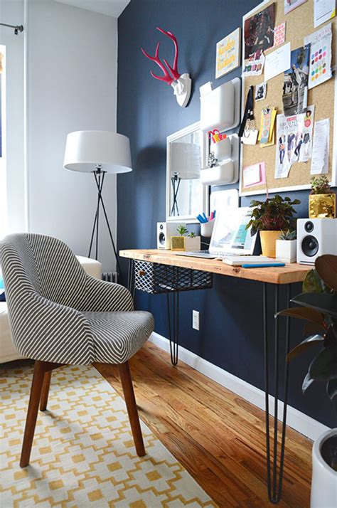 Pretty woman films herself masturbating at internet cafe. My Office Plans - The Lovecats Inc