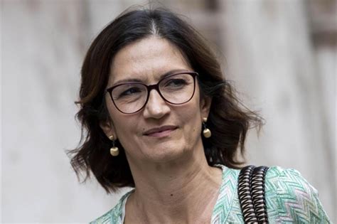 Mariastella gelmini tiene in grande considerazione la tua privacy. Gelmini: «Ora rilancio, ma nessuna voglia di rivalsa sulla ...