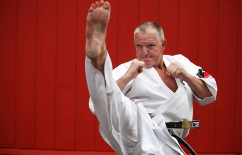 Jest współzałożycielem karate kyokushin i pionierem kickboxingu i muay thai w japonii. Jan Dyduch - droga wojownika od Kyokushin do Oyama Karate ...