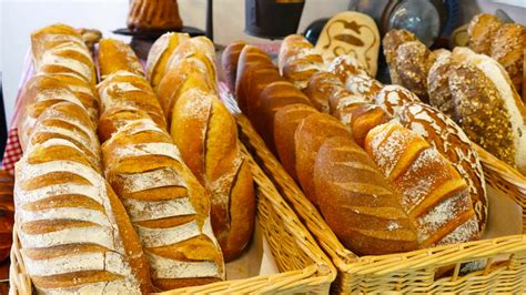 Le pain fait maison est tellement plus apprécié ! La Maison du Pain d'Alsace - Le fournil - Selestat | Noël ...