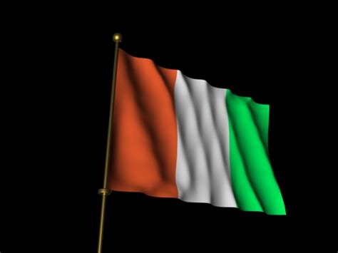 Flagge cote ivoire auf fahnenmast isoliert auf weiß. Elfenbeinküste Flagge