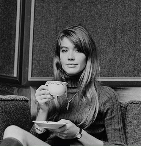 She has been married to jacques dutronc since march 30, 1981. Francoise Madeleine Hardy | Francoise hardy, Beatnik style ...