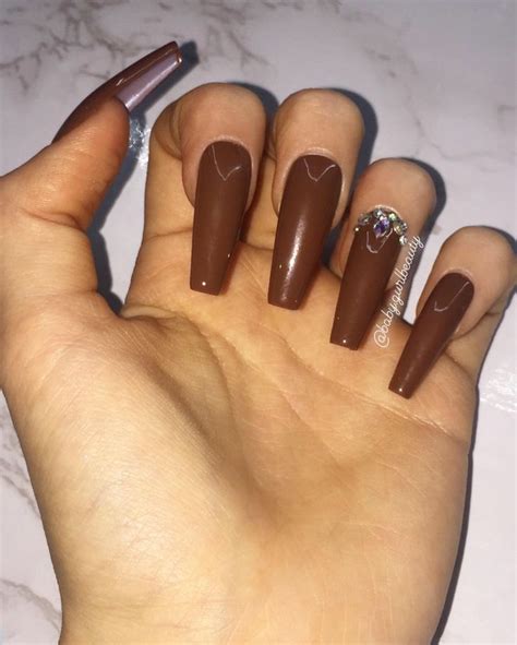 We're pretty sure the answer to that last question is no, because jenner just took a major step to expand her beauty empire even more. Jasmine Young 💅🏻's Shop - Depop | Brown acrylic nails, Brown nails design, Best acrylic nails