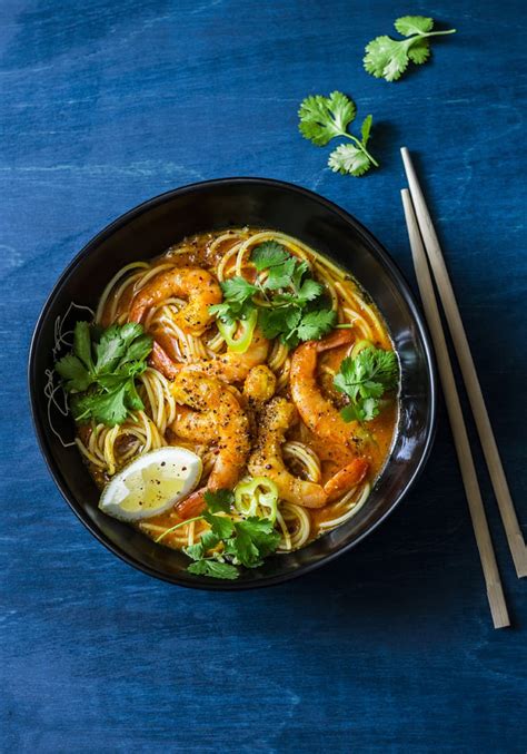 After a trip to singapore a couple of years ago, i fell in love with their laksa! Asian Coconut Curry Noodle Soup with Shrimp - 31 Daily