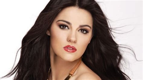 Maite perroni is one of the most prominent and successful artists in the latin world. Maite Perroni le copia el outfit a Danna Paola y se ...