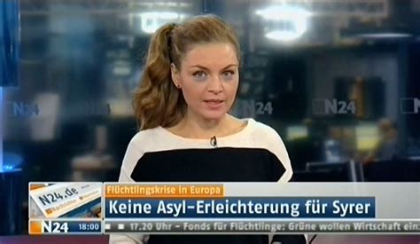 Mit und bei puls 24 sind sie immer und überall live dabei. Stephanie Puls mit den Nachrichten bei N24 am 26.09.2015 ...