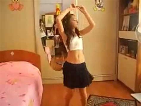 Young girls, mostly within an age of 13 or younger. YouTube La petite fille qui danse charki lol mp4 - YouTube