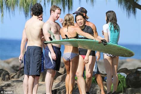 It's better to use your smartphone to see these and the next logical step after 360 degrees video (or perhaps, the previous one) was taking it to photography. Mark Zuckerberg and Priscilla Chan surfing at Christmas in ...