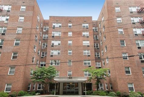 Studio apartments average $2,050 and range from $985 to $7,530. 1 Bedroom Apartments For Rent In Yonkers, NY | ForRent.com