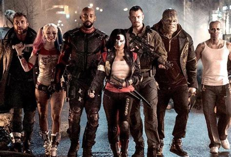 Deadshot (will smith), harley quinn (margot robbie), captain boomerang, killer croc and other armed supervillains unite to battle a mysterio. Todo listo para la nueva película de 'Escuadrón Suicida ...