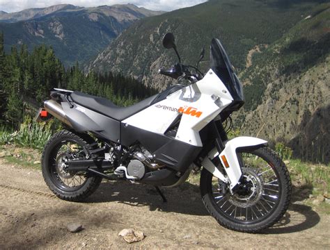 The ktm 990 adventure comes in two varieties: KTM 990 ADVENTURE - Review and photos