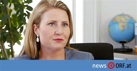 Add a bio, trivia, and more. Susanne Raab: Jüngste Sektionschefin wird Minister ...