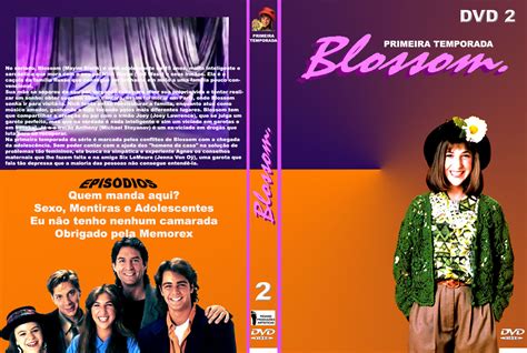 Blossom es una adolescente sensata e inteligente que convive con su padre, músico de profesión, y sus dos hermanos: CAPAS EM SÉRIE: CAPA DVD BLOSSOM