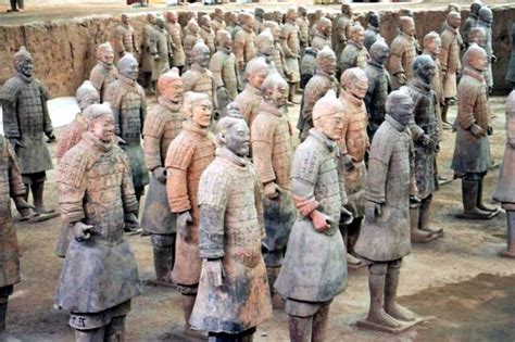 Éramos una historia que misteriosamente había traspasado el mundo muerto para recorrer, de principio a fin, el mundo vivo. El Ejército de Soldados de Terracota en China: Tumba Imperial