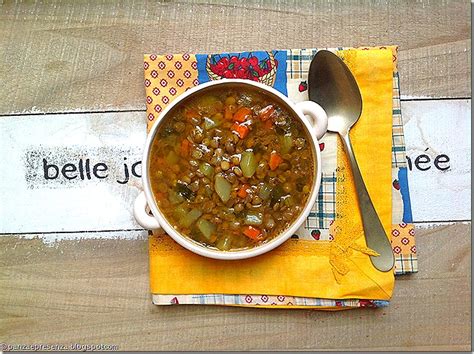 Un comfort food come lo sono la maggior se siete amanti delle minestre, provate anche la minestra di patate e la minestra di lenticchie e funghi. Panza & Presenza: La minestra di lenticchie e patate