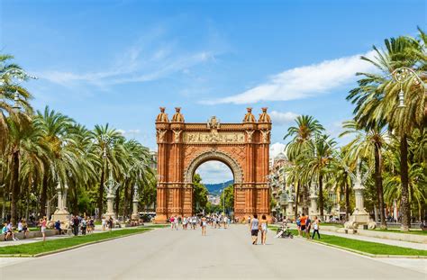 Barcelona budget reduced by $42m 📉. What to do in two days in Barcelona, Spain