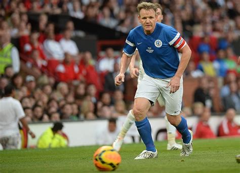 Toen hij 15 was, kwam hij terecht in het jeugdteam van de schotse topploeg glasgow rangers. Gordon Ramsay compie 50 anni: le 14 cose da sapere sullo ...