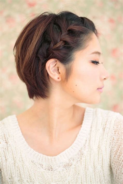 When styling graduated and layered short haircuts, you're most likely to end up with an uneven braid. 12 Pretty Braided Hairstyles for Short Hair - Pretty Designs