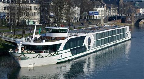 Read swiss corona cruise reviews. MS Swiss Sapphire - Itinerary Schedule, Current Position ...