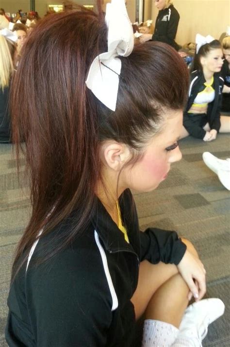 Although the traditional look of two ponytails is as cute as ever, there are several variations to ponytails that can set your squad apart. 7 Cute Cheerleader Hairstyles | Hairstyle Mag