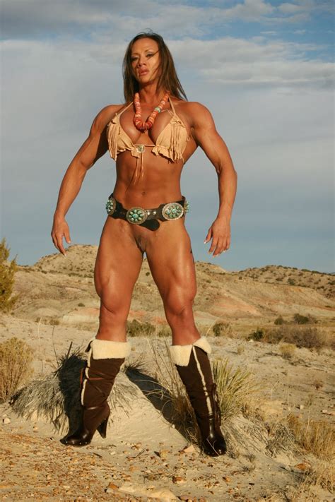 Her whole outfit looks gorgeous! STEEL UNIVERSE: Princess Amber...from a not so distant past