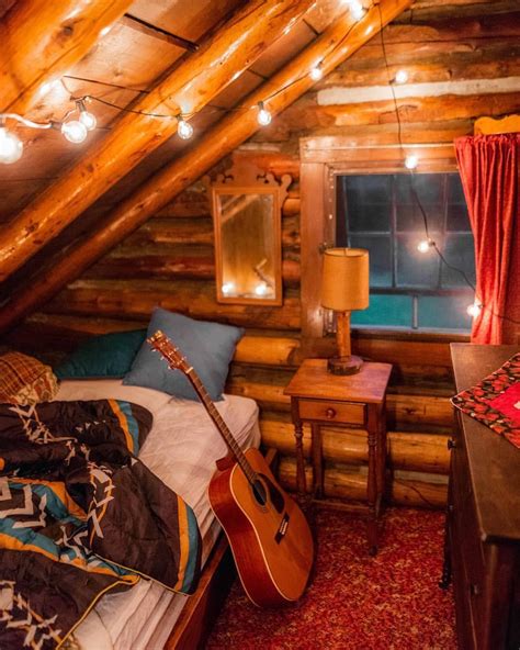 Nature has a way of calming our souls, something sought by many who find themselves caught up in our fast paced. Cabin in the Adirondacks : CozyPlaces