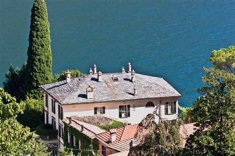 Kunstvoll angelegte parks und seeuferpromenaden laden zu spaziergängen ein. George Clooney - Seine Villa Oleandra am Comer See | Flickr