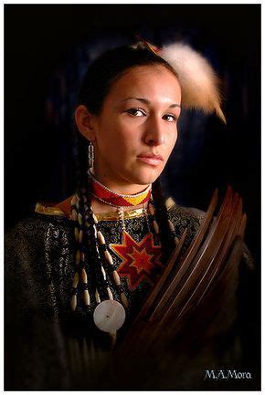 The term princess was often mistakenly applied to the daughters of tribal chiefs or other community leaders by early american colonists who. Indian Princess II | Native american women, Native people ...