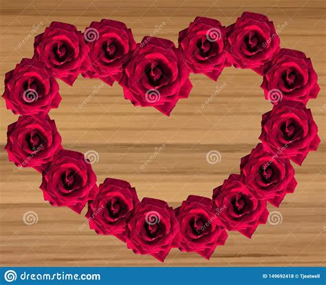 Vendita mazzo di rose rosse, bouquet o singole rose. Rose Rosse Nella Forma Del Cuore Su Fondo Di Legno Illustrazione di Stock - Illustrazione di ...