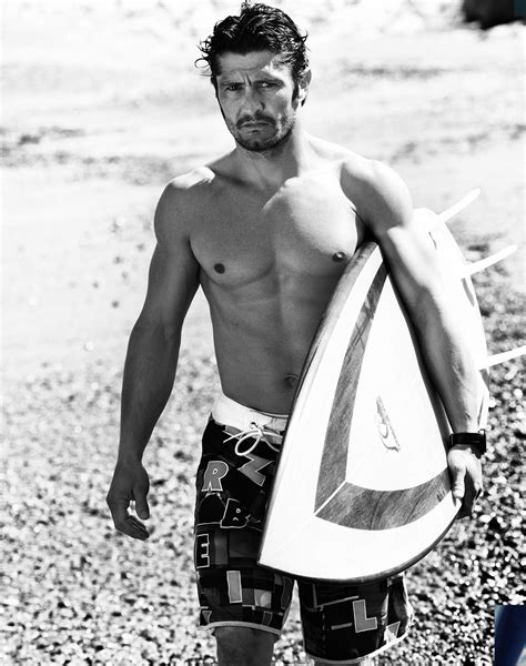 Le surf est un sport de beau gosse«. BIXENTE LIZARAZU on Behance