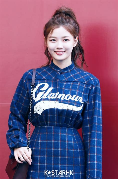 She is 5 feet 6 inches (1.60 m) tall and weighs around 56 kg. Pin by Mfy on X pay in 2020 | Asian fashion, Kim yoo jung ...