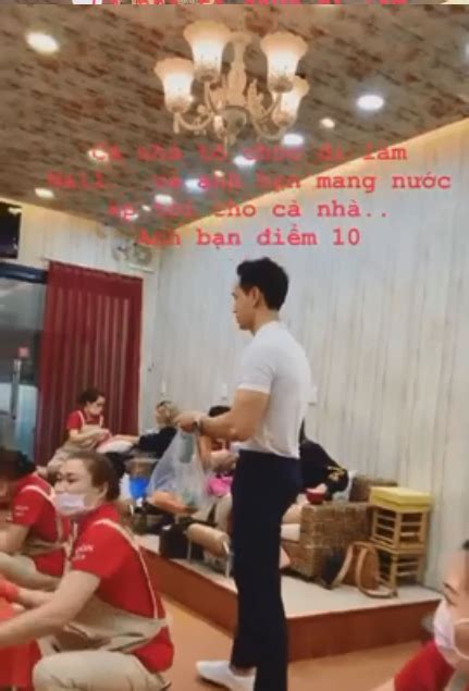 Kim lý là một diễn viên, người mẫu nổi tiếng người thụy điển gốc việt, anh sinh năm 1983. Hành động của Kim Lý khiến Hồ Ngọc Hà tự hào, chấm bạn ...