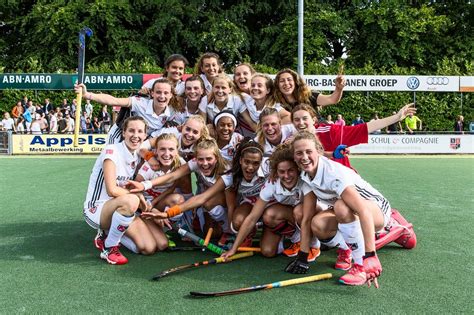 Hockey is a sport in which two teams play against each other by trying to manoeuvre a ball or a puck into the opponent's goal using a hockey stick. 'Als hockeymeisje moet je tegen veel dingen nee kunnen ...