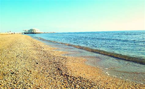 La sabbia fine e dorata di questa parte della spiaggia di senigallia le dà il nome di spiaggia di velluto. Un amore estivo chiamato Senigallia