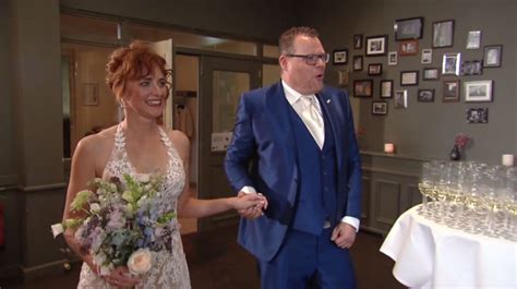 Just three weeks ago our couples met for the first time at the altar and exchanged vows. 'Married At First Sight': alle huwelijken zijn gesloten ...