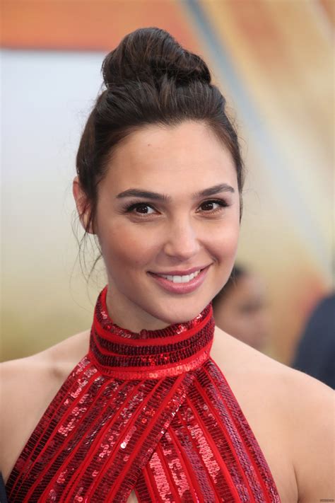 Discover the magic of the internet at imgur, a community powered entertainment destination. Gal Gadot in 2019 | Gal gadot, Gal gabot, Gal gadot wonder ...