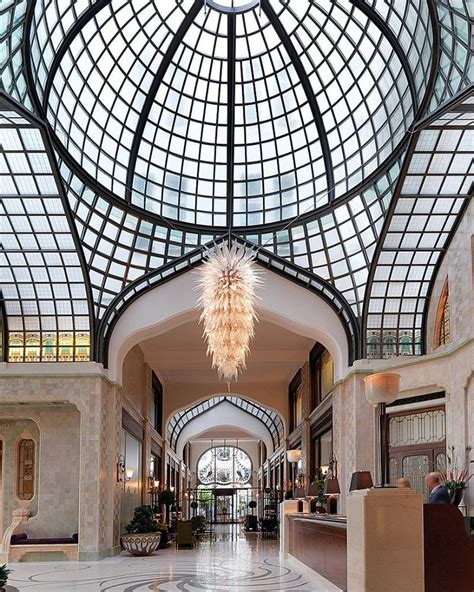 Leonardo hotel boedapest beschikt over 182. Four Seasons Gresham Palace in Budapest | Beautiful hotels ...