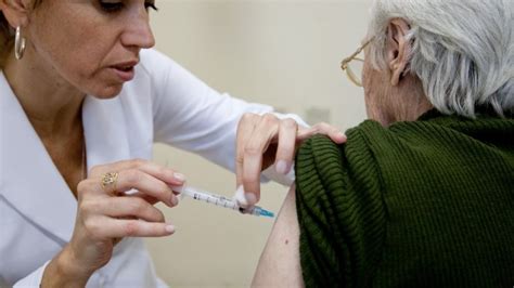 Mas as boas notícias começam a mas a administração desta nova vacina passará por algumas fases, e para já é necessário saber se. Rio Grande do Sul já vacinou mais de 500 mil pessoas ...