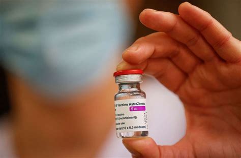 South africa halts astrazeneca vaccine rollout. Corona-Impfstoff von Astrazeneca: Diese Konsequenzen ...