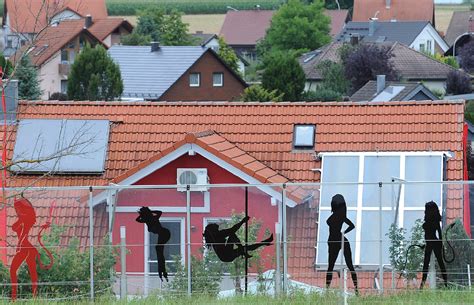 Memuaskan tante arab yang haus kontol gede. Eutingen: Rätsel um das Sex-Haus von Rohrdorf - Horb ...