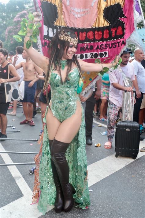 From wikimedia commons, the free media repository. EGO - Alessandra Negrini fala da boa forma aos 46: 'Sem ...